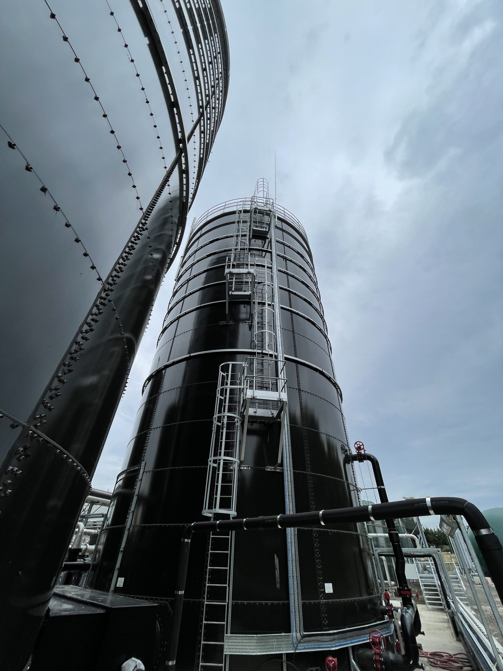 “GREEN” ENERGY-FROM-WASTE PLANT – FIRST OF ITS KIND IN UK NEARS COMPLETION